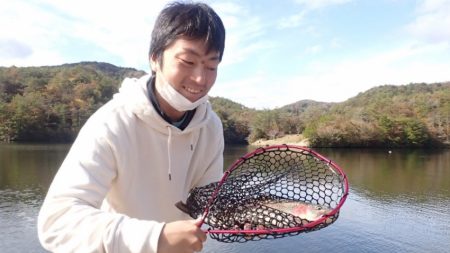 フィッシングレイクたかみや 釣果