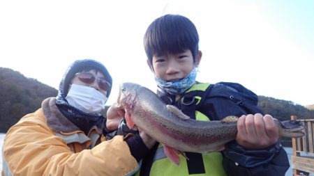 フィッシングレイクたかみや 釣果