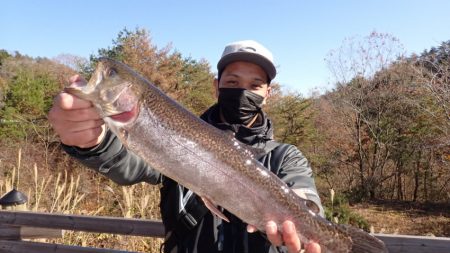 フィッシングレイクたかみや 釣果