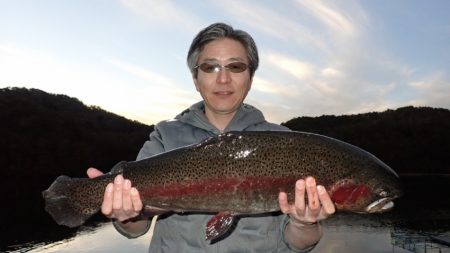 フィッシングレイクたかみや 釣果