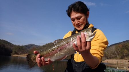 フィッシングレイクたかみや 釣果