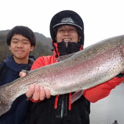 フィッシングレイクたかみや 釣果