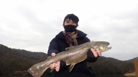 フィッシングレイクたかみや 釣果