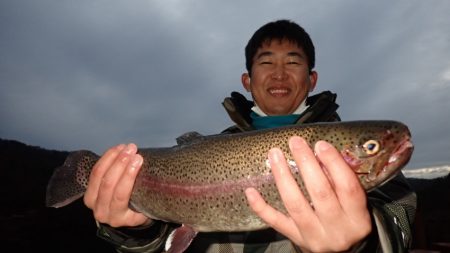 フィッシングレイクたかみや 釣果