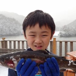 フィッシングレイクたかみや 釣果