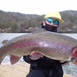 フィッシングレイクたかみや 釣果