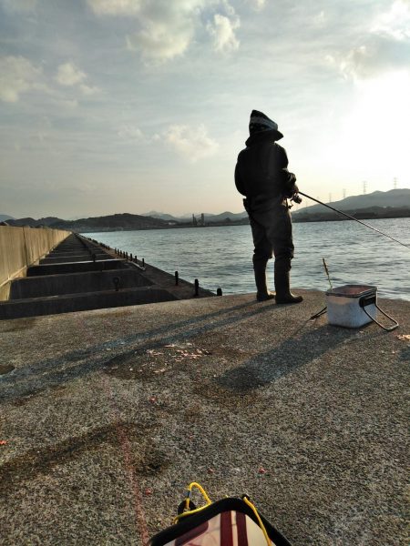 フカセ‥最高ですネ・・風強・・