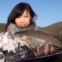 フィッシングレイクたかみや 釣果