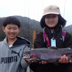 フィッシングレイクたかみや 釣果