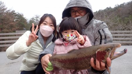 フィッシングレイクたかみや 釣果