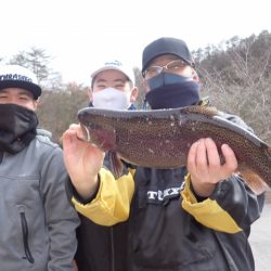 フィッシングレイクたかみや 釣果