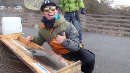 フィッシングレイクたかみや 釣果