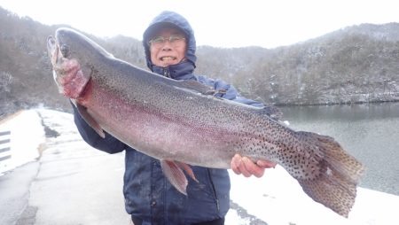 フィッシングレイクたかみや 釣果