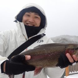 フィッシングレイクたかみや 釣果