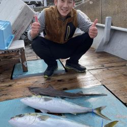 ワラサ3本ホシザメ1本