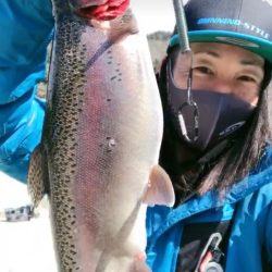 極寒ニジマス釣り!