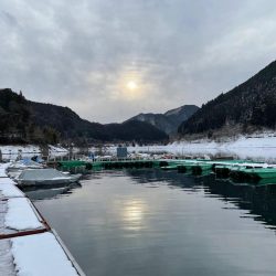 タックルを揃えて生野銀山湖へワカサギ釣りへ