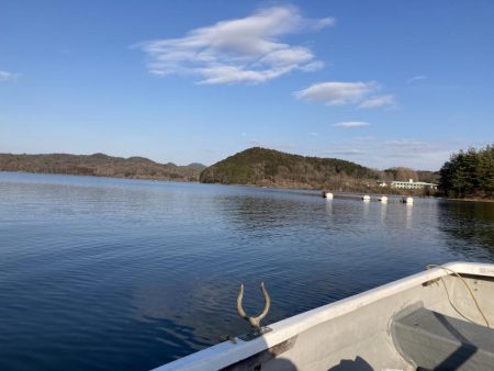 入鹿池でワカサギ釣り