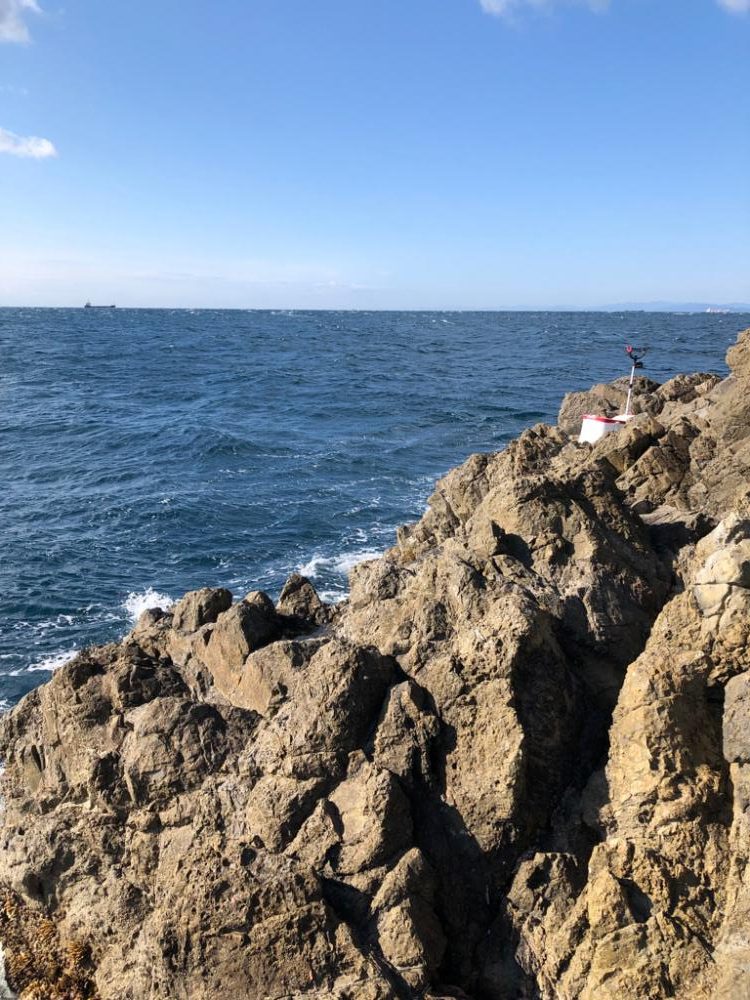 磯でフカセ釣り