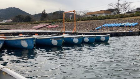 入鹿池でワカサギ釣り