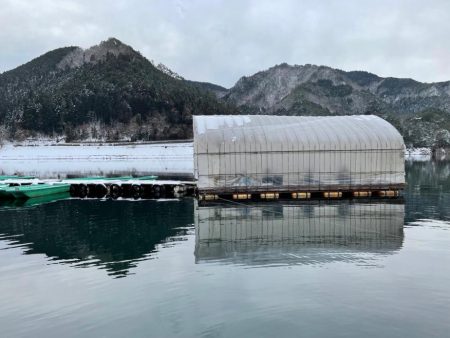 タックルを揃えて生野銀山湖へワカサギ釣りへ