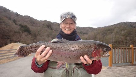 フィッシングレイクたかみや 釣果