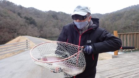 フィッシングレイクたかみや 釣果