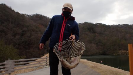 フィッシングレイクたかみや 釣果