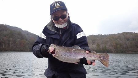 フィッシングレイクたかみや 釣果