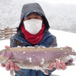 フィッシングレイクたかみや 釣果