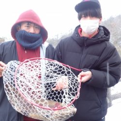 フィッシングレイクたかみや 釣果