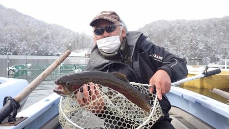 フィッシングレイクたかみや 釣果