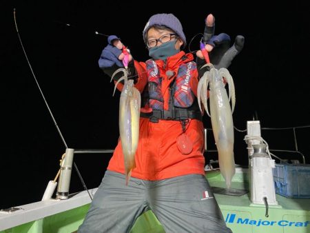 ネオグローのビッグアイで釣れ続くイカメタル…