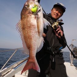 【フリースライド】鹿児島・錦江湾口、春のノッコミ真鯛をバルキーカーリーで大爆釣‼︎