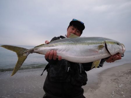 ジャックアイマキマキで鹿児島県・吹上浜にて冬のサーフブリ連発‼︎