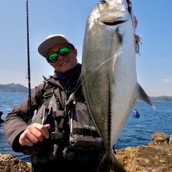 【ジャックアイ】宮崎・沖磯ショアジギングにて、良型メッキ連発‼︎