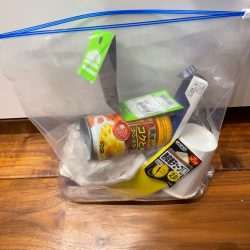 清掃活動：ツンツン、ゴンッ