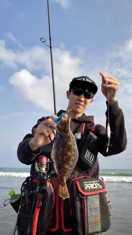 台風後のサーフでなんとか釣れました！