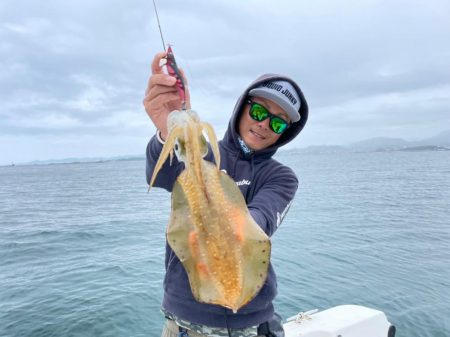 【スクイッドジャンキー】和歌山県田辺市「サウスカレント」ボートエギング！厳しい状況でこそ活躍するライブリーダートで執念の1本！