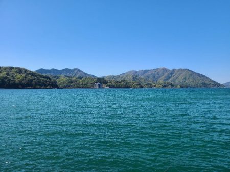 以外なやつが！？