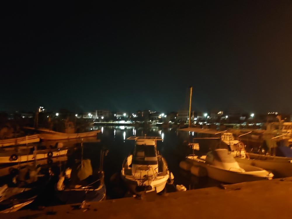 居ても立っても居られずに…