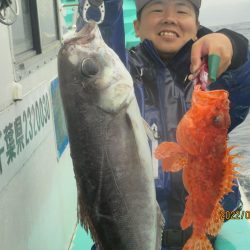 鬼カサゴ、大型目鯛　釣れたよ(^_-)-☆