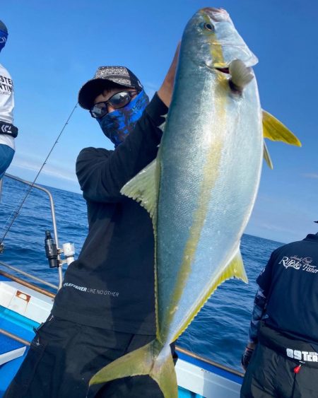 七里ヶ曽根ジギング 渋〜っ❗️