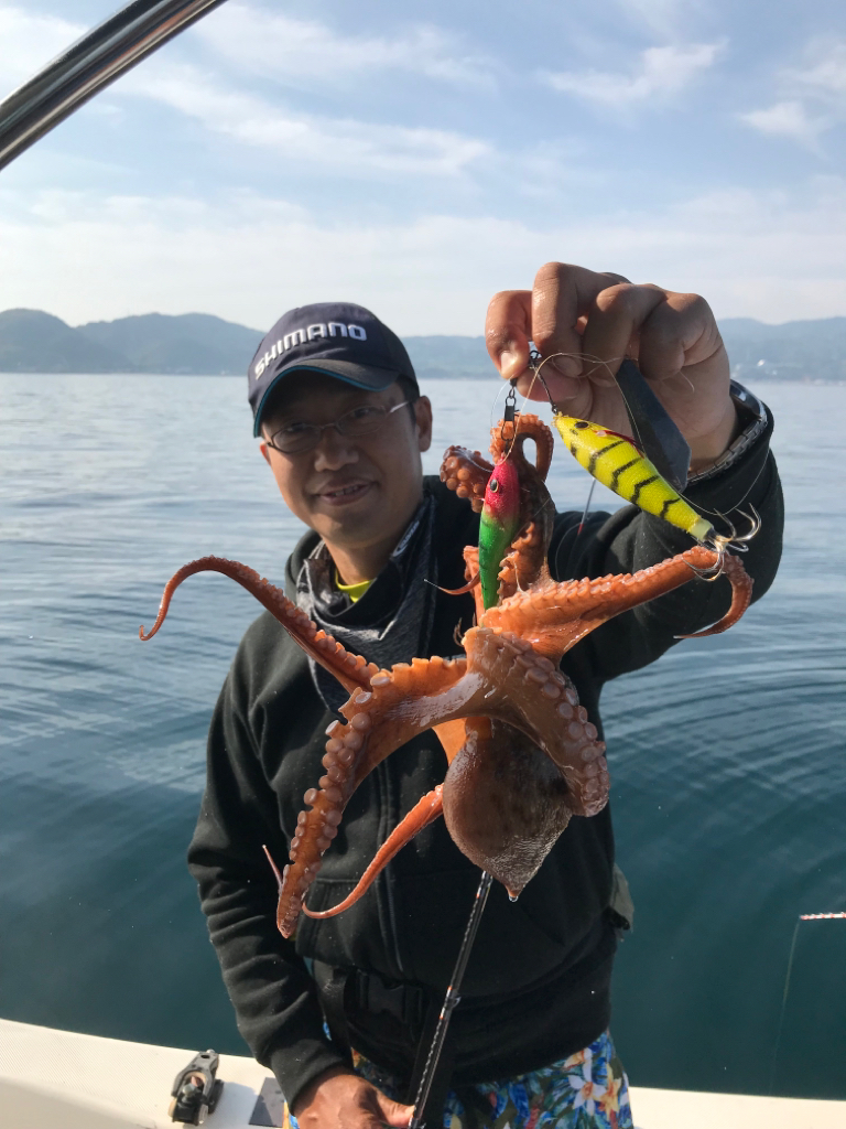 明石海峡でタコと青物