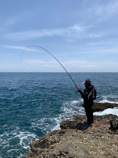 和歌山市江(吉丸渡船)で磯フカセ