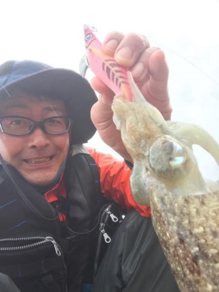 磯からのベイトフェザーネオグローで春エギング!