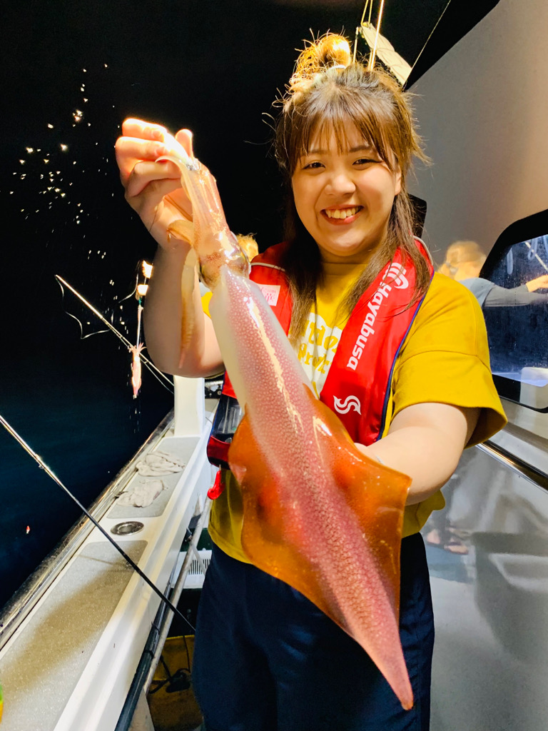 玄界灘で夜焚きイカメタル　良型連発