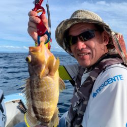 マイボートでアマダイ狙い。