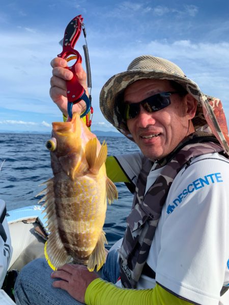 マイボートでアマダイ狙い。