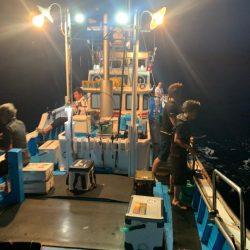 和歌山市江（吉丸渡船）でイカメタル